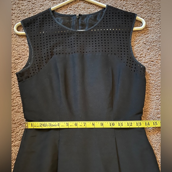 J CREW Sleeveless Perforated Fit & Flare Cocktail Dress in Black- Size 2 - Picture 10 of 13